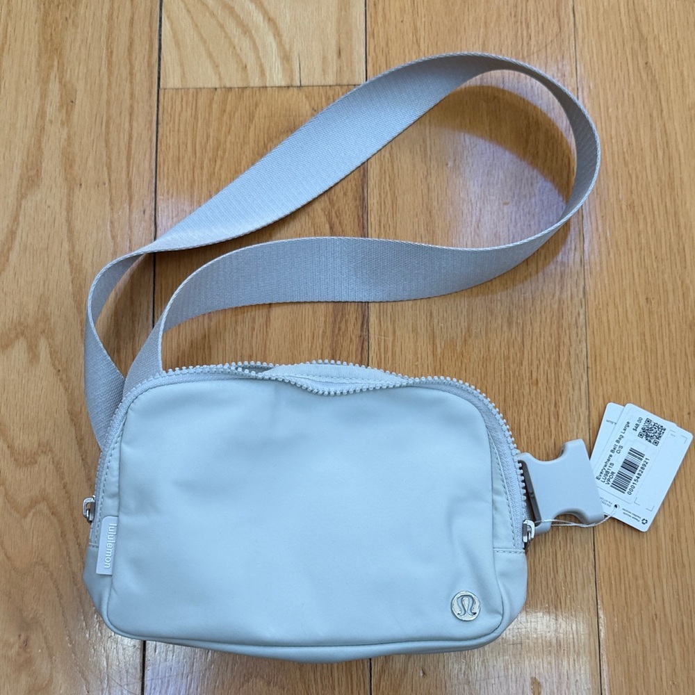 Lululemon Everywhere Belt Bag (Large)